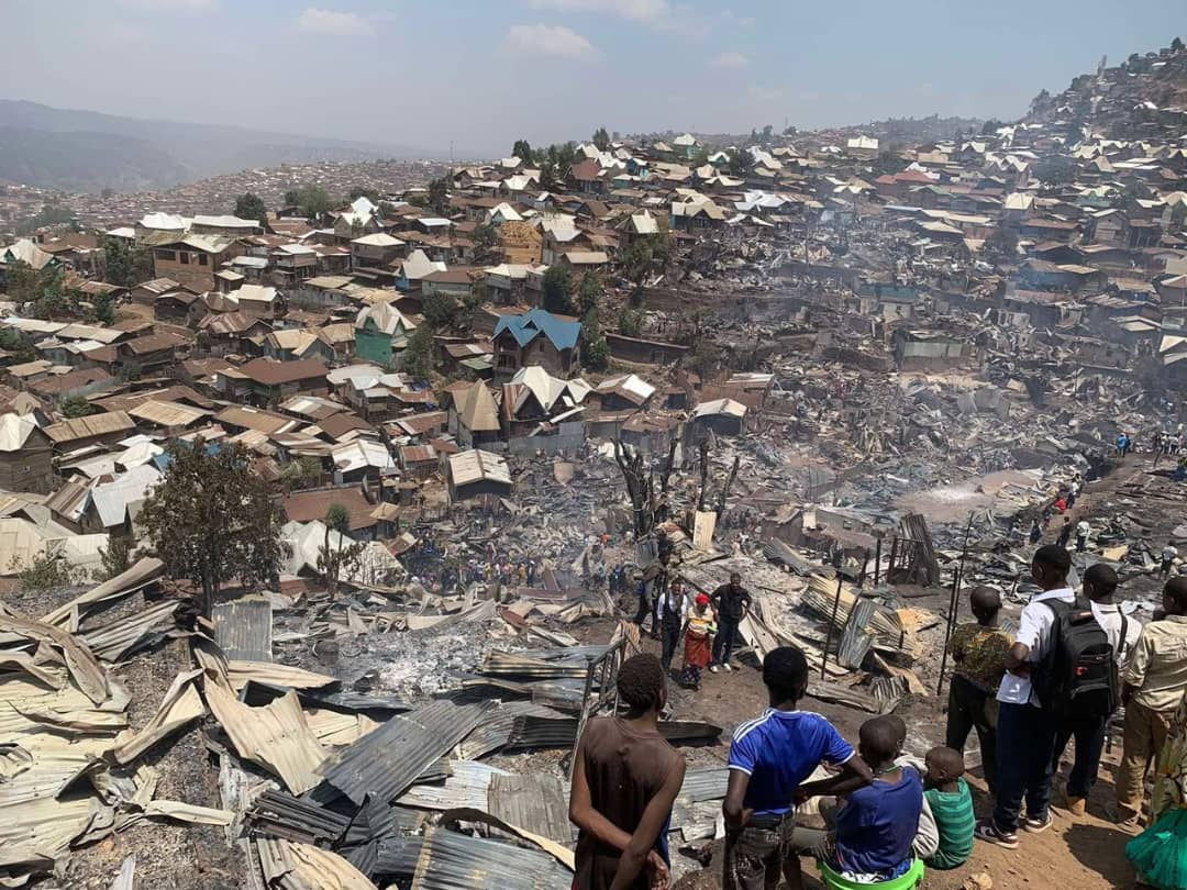 Les flammes ont ravagé deux écoles, dans la commune de Kadutu, faisant une vingtaine de victimes dont plusieurs élèves.