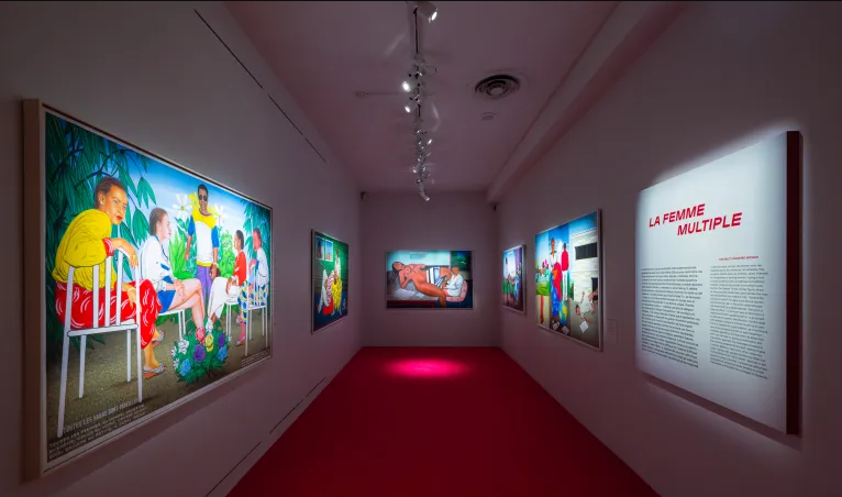 Collection Jean Pigozzi, Musée Maillol, Paris, offrant une rétrospective couvrant 40 ans (1984-2024) de création de Chéri Samba, avec plus de 50 tableaux  